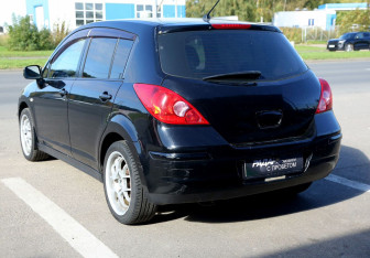 Подержанный автомобиль Nissan Tiida Hatchback 2007 года (4 фото)