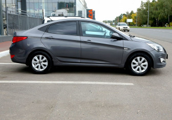 Подержанный автомобиль Hyundai Solaris Sedan 2016 года (7 фото)