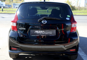 Подержанный автомобиль Nissan Note 2017 года (5 фото)