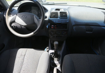 Подержанный автомобиль Hyundai Accent Sedan 2007 года (12 фото)