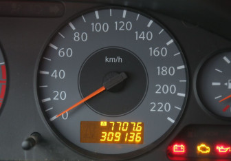 Подержанный автомобиль Nissan Almera Classic 2012 года (17 фото)