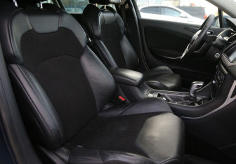 Подержанный автомобиль Citroen C5 Wagon 2008 года (10 фото)