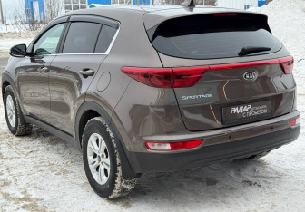 Подержанный автомобиль Kia Sportage 2018 года (6 фото)