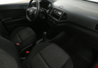 Подержанный автомобиль Kia Picanto 2011 года (9 фото)