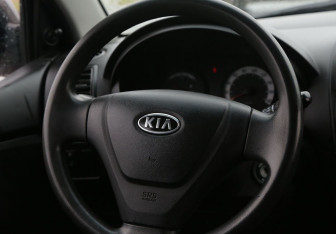 Подержанный автомобиль Kia Picanto 2008 года (16 фото)