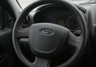 Подержанный автомобиль LADA (ВАЗ) Granta Sedan 2013 года (16 фото)