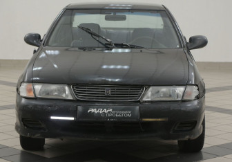 Подержанный автомобиль Nissan Sentra Sedan 1999 года (6 фото)