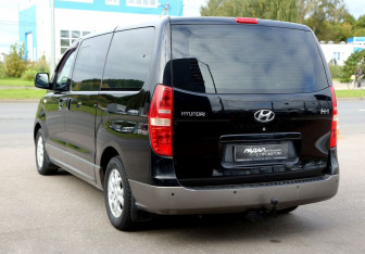 Подержанный автомобиль Hyundai H-1 2008 года (4 фото)