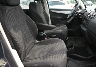 Подержанный автомобиль Citroen C4 Picasso 2008 года (10 фото)
