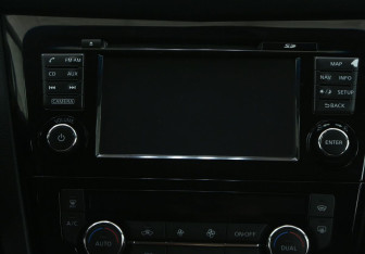 Подержанный автомобиль Nissan Qashqai 2014 года (13 фото)