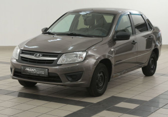 Подержанный автомобиль LADA (ВАЗ) Granta Sedan 2018 года (8 фото)