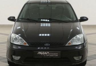 Подержанный автомобиль Ford Focus Sedan 2003 года (6 фото)