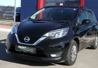 Подержанный автомобиль Nissan Note 2017 года (3 фото)