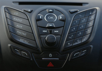 Подержанный автомобиль Ford Kuga 2014 года (15 фото)