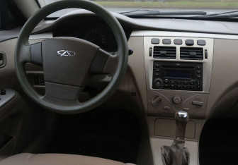 Подержанный автомобиль Vortex Estina 2009 года (14 фото)