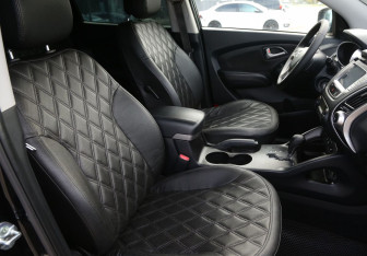 Подержанный автомобиль Hyundai ix35 2013 года (10 фото)