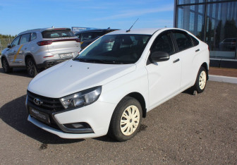 Подержанный автомобиль LADA (ВАЗ) Vesta Sedan 2020 года (3 фото)