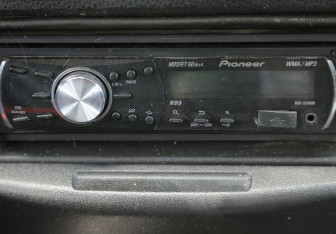 Подержанный автомобиль Chevrolet Niva 2004 года (15 фото)