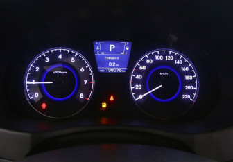 Подержанный автомобиль Hyundai Solaris Hatchback 2012 года (11 фото)