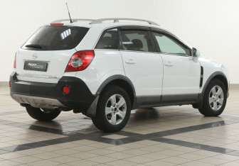 Подержанный автомобиль Opel Antara 2011 года (4 фото)