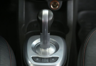 Подержанный автомобиль Opel Corsa 2007 года (13 фото)