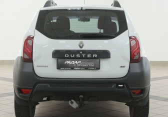 Подержанный автомобиль Renault Duster 2019 года (3 фото)