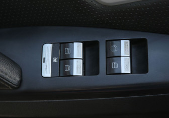 Подержанный автомобиль Lifan X60 2015 года (17 фото)