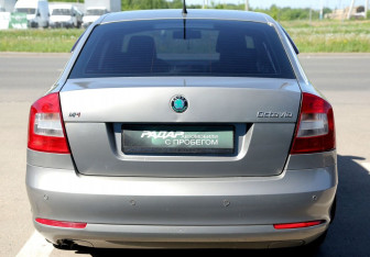 Подержанный автомобиль Skoda Octavia Liftback 2011 года (5 фото)