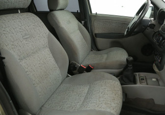 Подержанный автомобиль LADA (ВАЗ) Kalina Hatchback 2007 года (10 фото)
