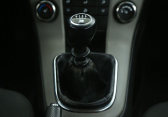 Подержанный автомобиль Chevrolet Cruze Sedan 2012 года (15 фото)