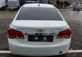 Подержанный автомобиль Chevrolet Cruze Sedan 2012 года (6 фото)