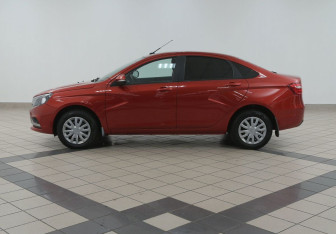 Подержанный автомобиль LADA (ВАЗ) Vesta Sedan 2022 года (3 фото)