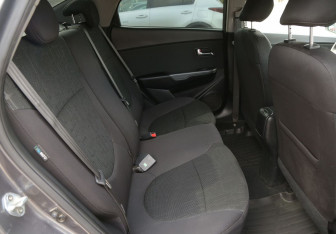 Подержанный автомобиль Kia Rio Sedan 2017 года (11 фото)