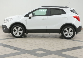 Подержанный автомобиль Opel Mokka 2013 года (7 фото)