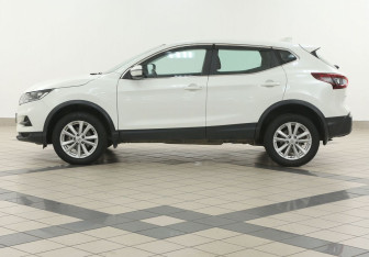 Подержанный автомобиль Nissan Qashqai 2021 года (7 фото)