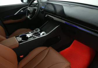 Подержанный автомобиль Omoda C5 2023 года (9 фото)
