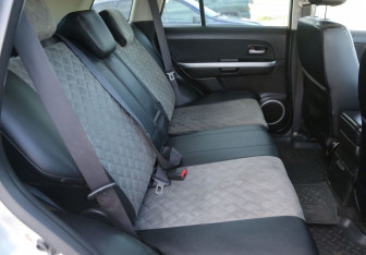 Подержанный автомобиль Suzuki Grand Vitara 2008 года (11 фото)