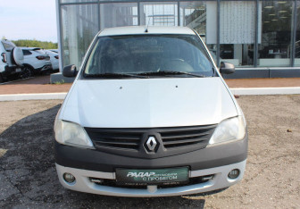 Подержанный автомобиль Renault Logan Sedan 2008 года (2 фото)