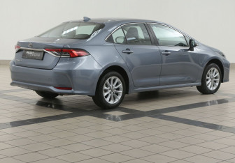 Подержанный автомобиль Toyota Corolla Sedan 2019 года (4 фото)