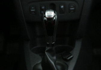 Подержанный автомобиль Renault Sandero 2018 года (15 фото)