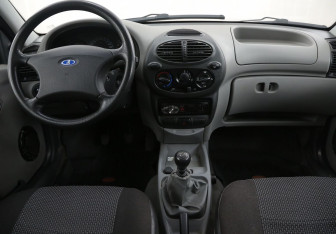 Подержанный автомобиль LADA (ВАЗ) Kalina Hatchback 2012 года (12 фото)