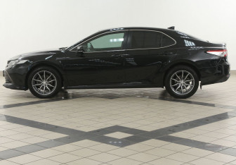 Подержанный автомобиль Toyota Camry Sedan 2019 года (7 фото)