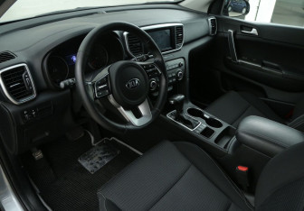 Подержанный автомобиль Kia Sportage 2019 года (14 фото)