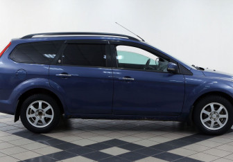 Подержанный автомобиль Ford Focus Wagon 2008 года (4 фото)
