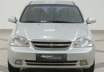 Подержанный автомобиль Chevrolet Lacetti Sedan 2008 года (6 фото)