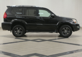 Подержанный автомобиль Lexus GX 2006 года (5 фото)