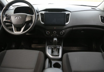 Подержанный автомобиль Hyundai Creta 2018 года (12 фото)