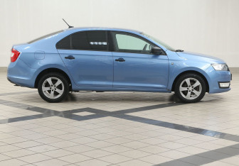 Подержанный автомобиль Skoda Rapid Liftback 2017 года (5 фото)