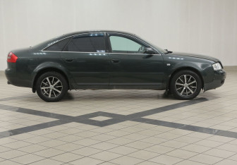 Подержанный автомобиль Audi A6 Sedan 2002 года (5 фото)