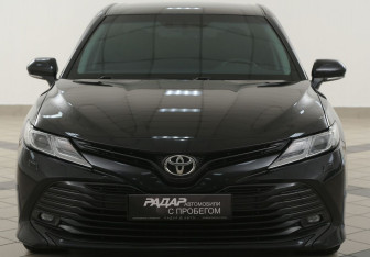 Подержанный автомобиль Toyota Camry Sedan 2019 года (6 фото)